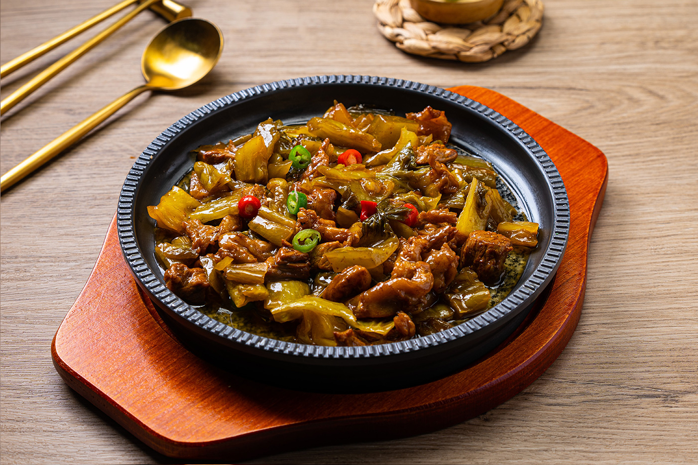 石板酸菜牛肉.jpg